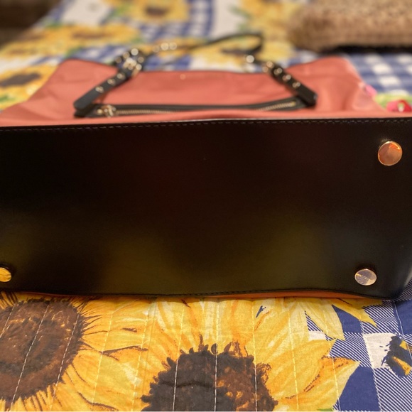 Michael Kors bag - Picture 3 of 6